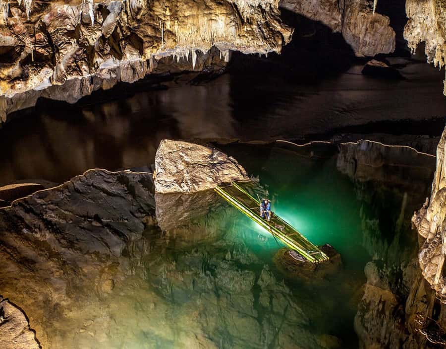 Phuket: James Bond Island Private, All-Inclusive Boat Tour - Tam Lod canoeing through the caves