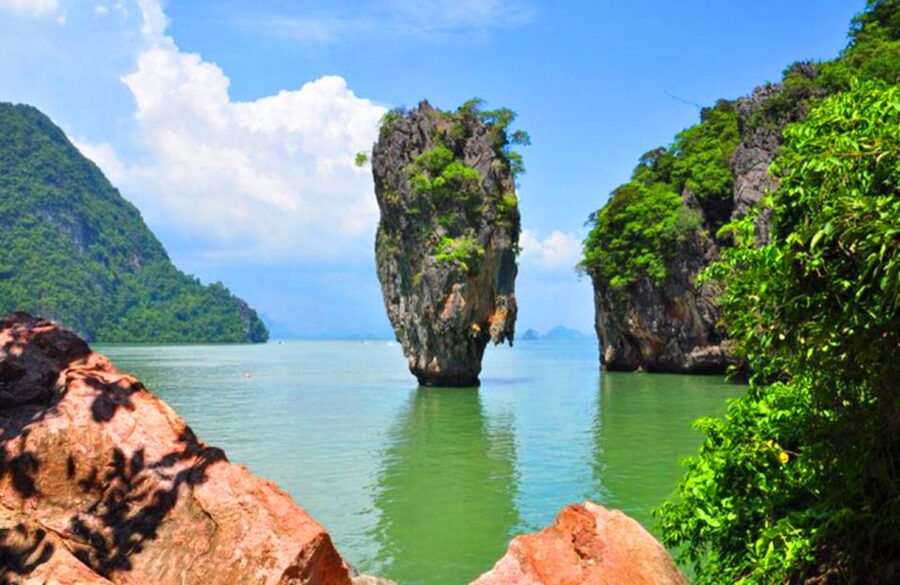 Phuket: James Bond Island Private Speedboat Charter Tour - Koh Pan-Yee and the 12:30 lunch stop