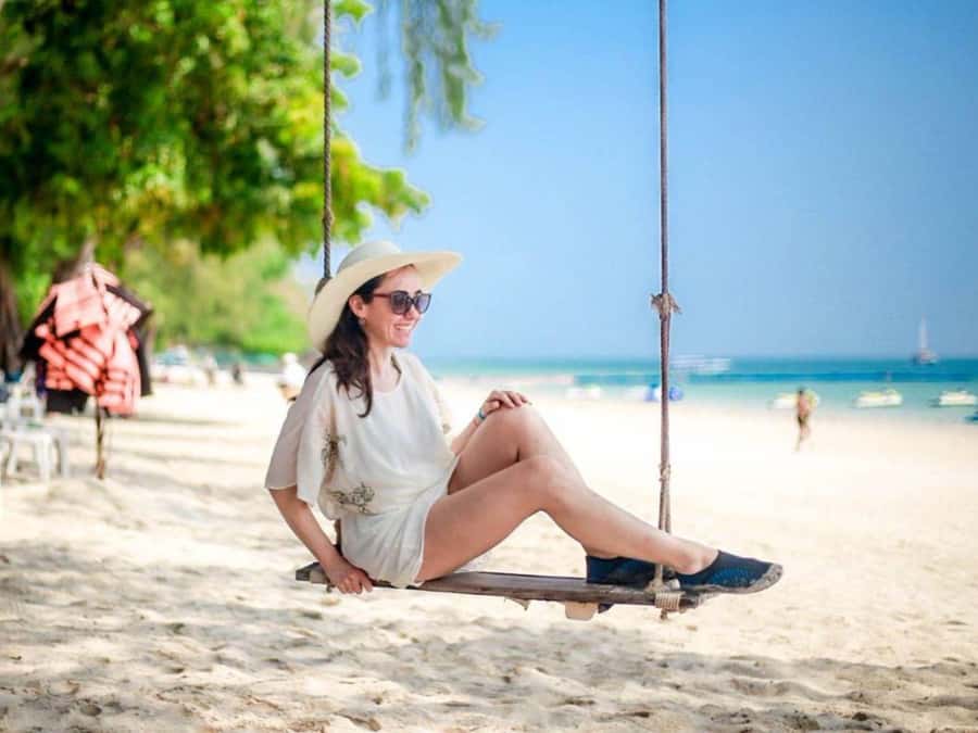 Phuket: James Bond Island Speedboat Tour with Canoeing - Starting at the pier with breakfast and coffee