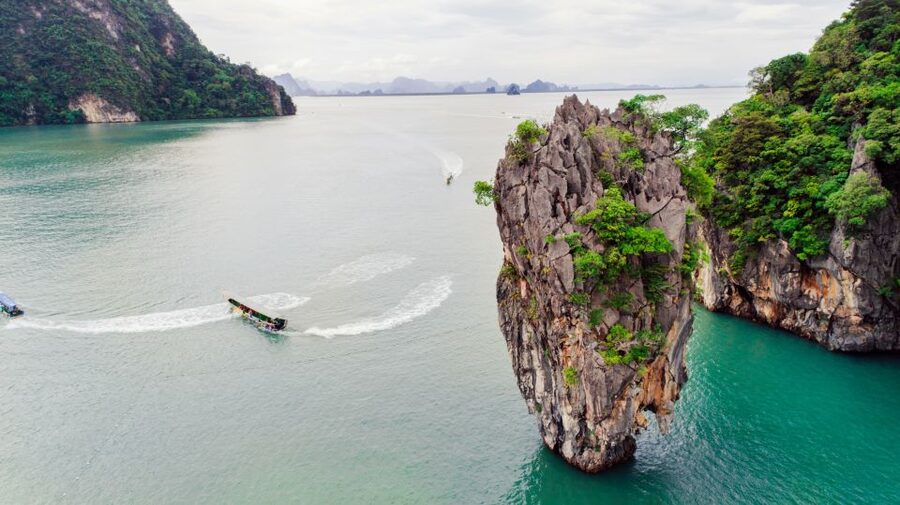 Phuket: James Bonds Island with Lunch and Sea Cave Canoe - James Bond Island and its famous rock