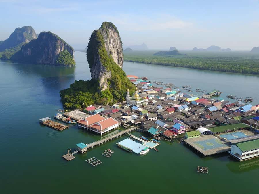Phuket: Phi Phi & James Bond Island Combo Day Tour w/Lunch - One day, two very different island worlds