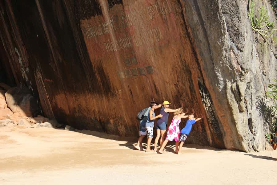 Phuket: Phi Phi & James Bond Island Combo Day Tour w/Lunch - Guides, crew, and the practical details