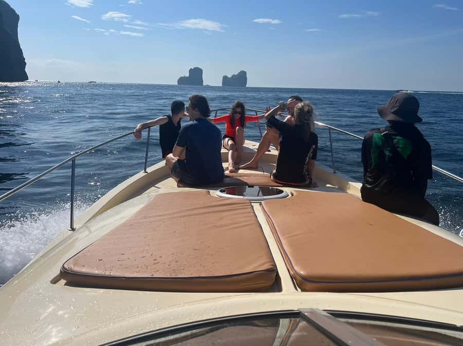 Phuket: Private Boat Charter to James Bond Island - Koh Hong by canoe