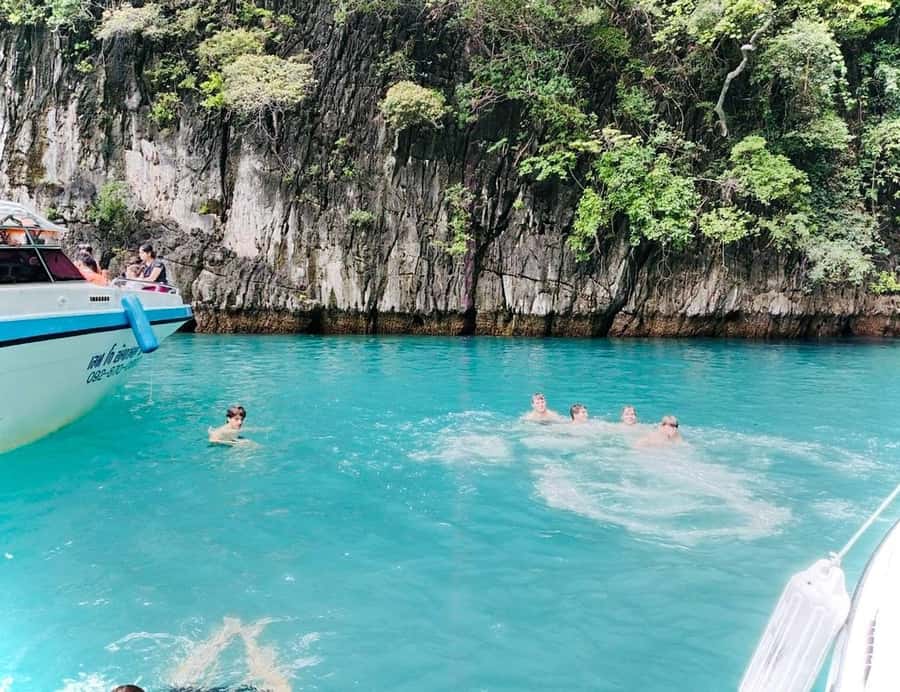 Phuket: Private Luxury Speed Boat to James Bond Island - Hong Island and its open-roof rooms