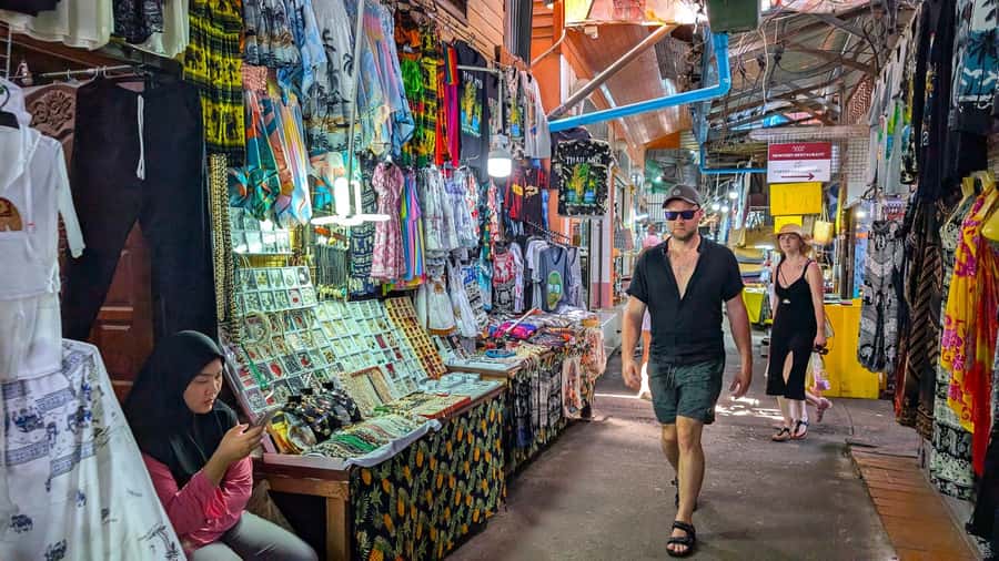 Phuket: Private Tour to James Bond, Ko Panyi & Samet Nangshe - Koh Panyi and the two-hour lunch stop