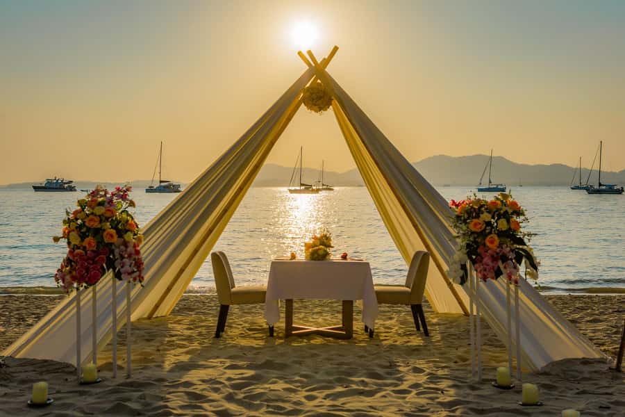 Phuket: Romantic Dinner on Cape Panwa Beach - Dinner details, from welcome drink to dessert