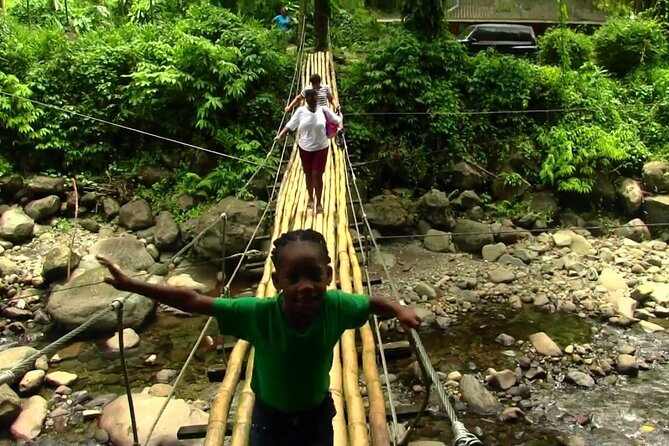 Pirates of the Caribbean and Dark View Falls Tour - The long ride toward Chateaubelair