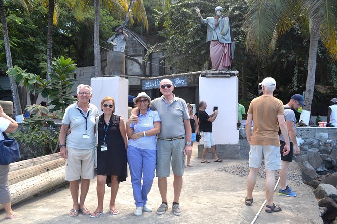 Pirates of the Caribbean Wallilabou and Buccament Beach IV Tours - Buccament Bay for a swim