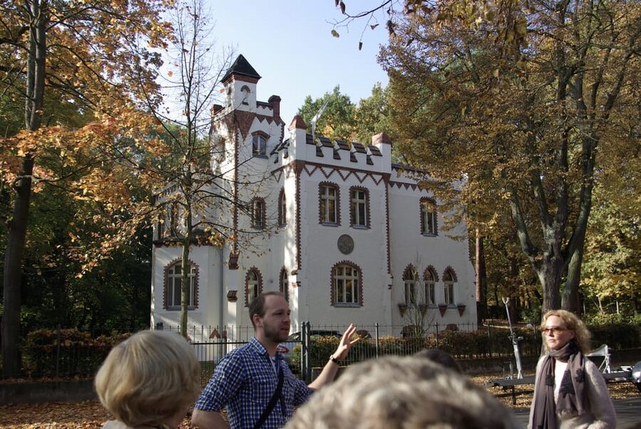 Potsdam-Babelsberg: 5-Hour-Tour "Film-History" by VW-Bus - Who should book this film-history tour?