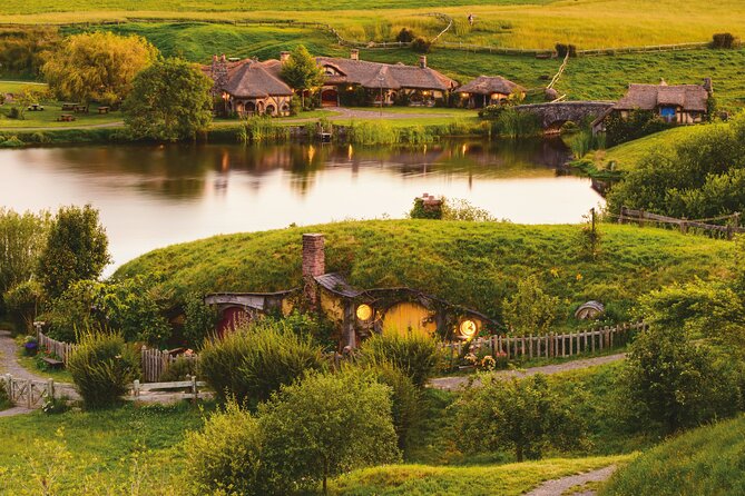 Premium Hobbiton Small Group Day Tour from Auckland - Key points at a glance