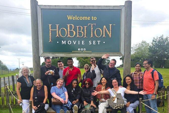 Premium Hobbiton Small Group Day Tour from Auckland - The drive through Waikato farm country