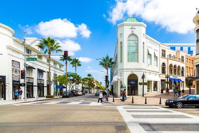 Private 4-Hour Limo Tour of Los Angeles and Beaches - Santa Monica and the start of the coast