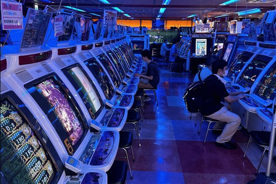 Private Akihabara Anime Game Maid Cafe Tour w/ free pickup - Finding your corner of Akihabara