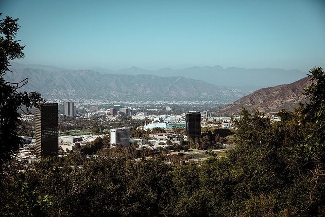 Private and Exclusive 3-Hour Beverly Hills and Hollywood Tour - Universal City Overlook and Laurel Canyon