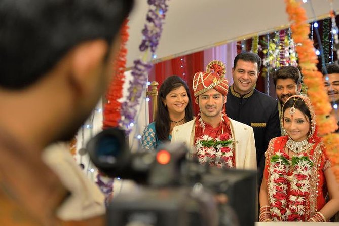 Private Bollywood with Mumbai Sightseeing - Gateway of India and the Taj Mahal Palace