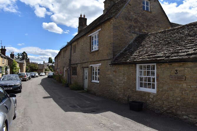 Private Downton Abbey Tour, including Bampton, Cogges Farm, and Highclere - Food, timing, and the rhythm of the route