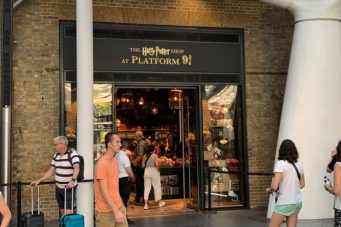 Private Guided Tour of Harry Potter Locations - English/ Italian - Moving from King’s Cross to Angel