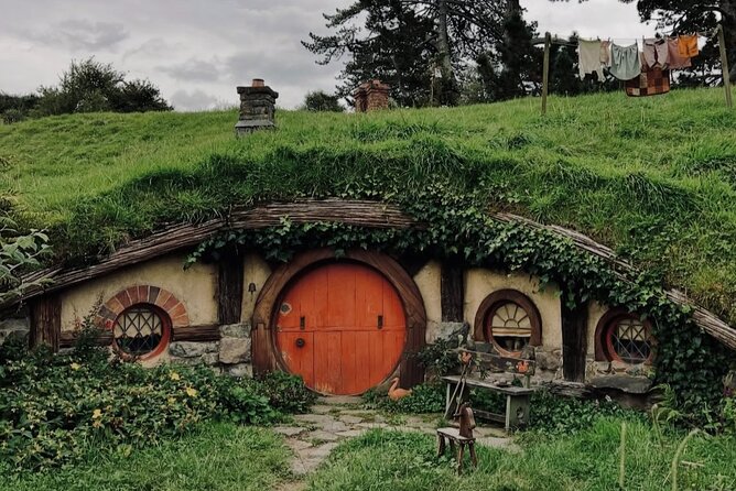 Private Hobbiton Movie Set and Rotorua Day Trip from Auckland - A big North Island day in one private vehicle