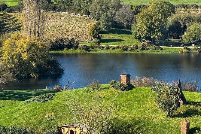 Private Hobbiton Movie Set and Rotorua Day Trip from Auckland - Wai-O-Tapu’s colors, steam, and volcanic oddities