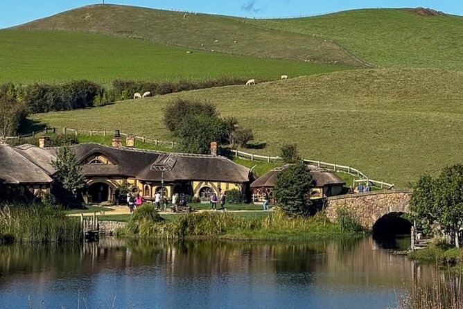 Private Hobbiton Movie Set and Rotorua Day Trip from Auckland - Who should book this day trip?