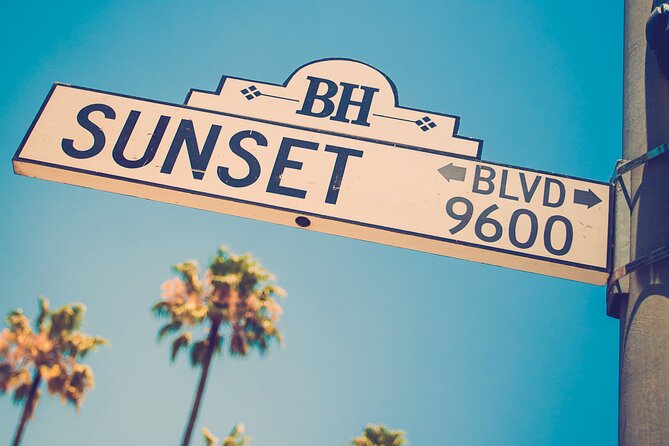 Private Hollywood and Celebrity Homes Bus Tour - The private format and the price