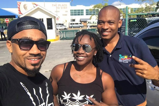 Private: Montego Bay Airport- Negril Resorts on the beach - The 90-minute road to Negril