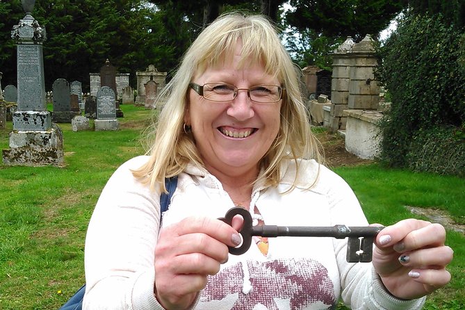 Private Outlander Tour - with Urquhart Castle Option - Old High St Stephen’s Church and the darker side of Culloden