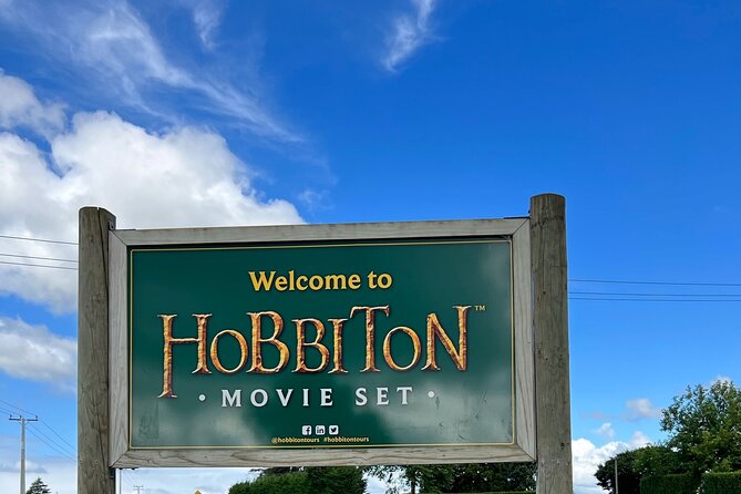 Private Round Trip Transport To Hobbiton From Auckland - Communication, comfort, and driver service