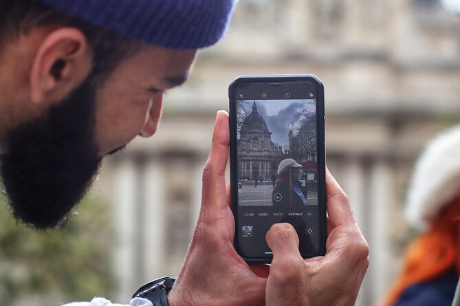 Private Screen to Streets: A TV Show-inspired Paris Walking Tour - Fontaine Saint-Michel and Mindy’s busking spot
