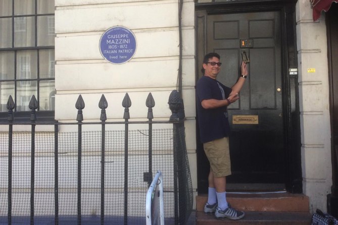 Private Sherlock Holmes Walking Tour in London - Russell Square, Torrington Square, and Byng Place