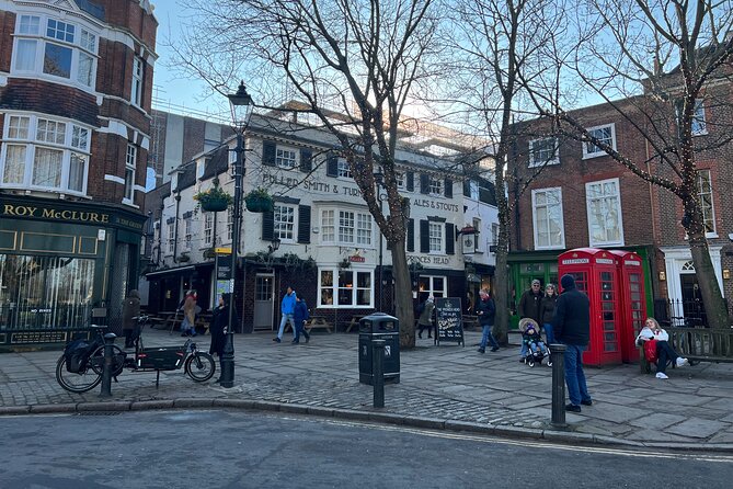 Private Ted Lasso Filming Locations Tour - The Prince’s Head is the tour’s social centerpiece