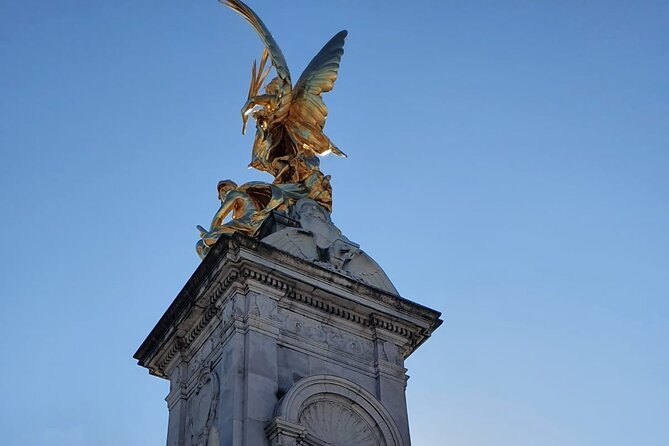 Private Tour: Downton Abbey London Locations by Taxi - The guides are a major part of the experience
