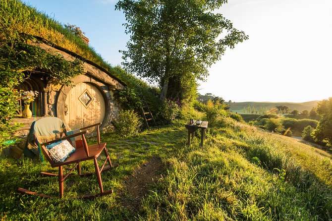 Private tour - Hobbiton Movie Set Evening Banquet Return from Auckland - Timing, comfort, and practical details