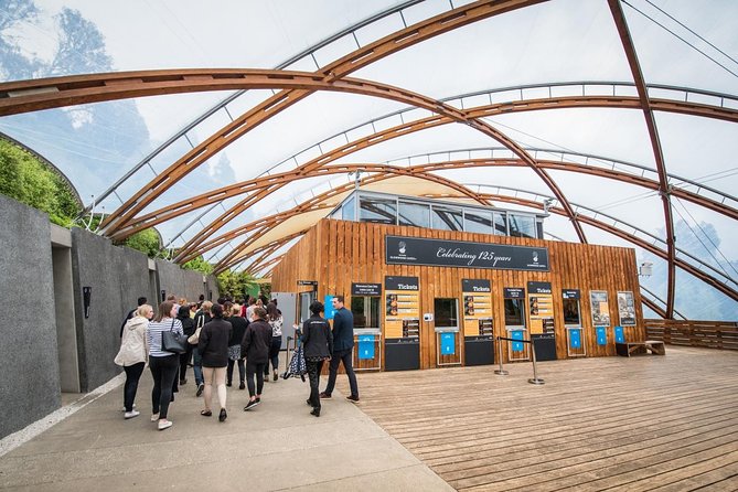 Private Tour: Hobbiton & Waitomo Glowworm Cave Experience - Who should book this private day trip?