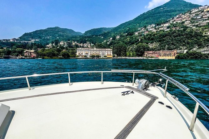 Private tour on "Colombo 31 HT" the Hollywood star boat - Varenna, Villa Cipressi, and Villa Monastero