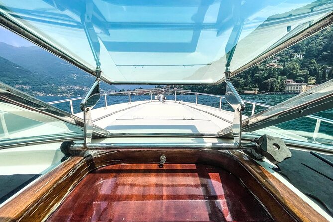 Private tour on "Colombo 31 HT" the Hollywood star boat - Tremezzo and Villa Carlotta