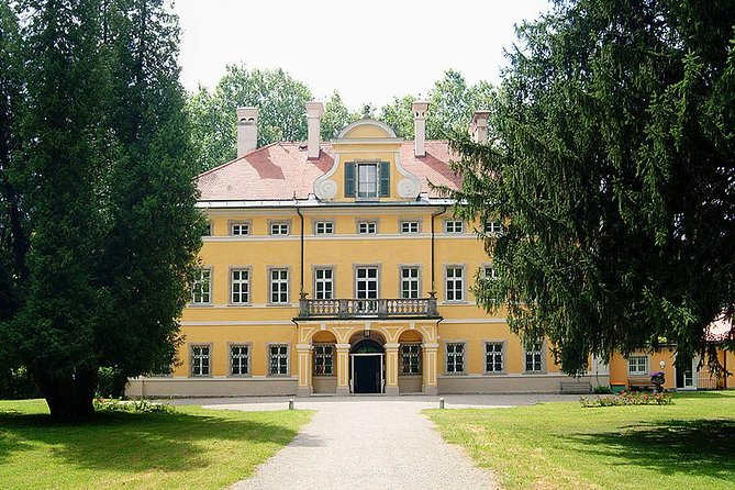 Private Tour The hills are alive: a tour to locations of the Sound of music film - The guide can make or break the day