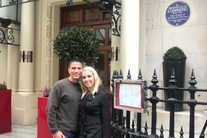 Private Tour: The London of Shakespeare, the Beatles, James Bond and Sherlock Holmes by Traditional Black Cab - James Bond, Ian Fleming, and London’s spy world