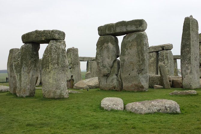 Private Tour to Stonehenge and Highclere Castle (Downton Abbey) - The ride from London to Stonehenge