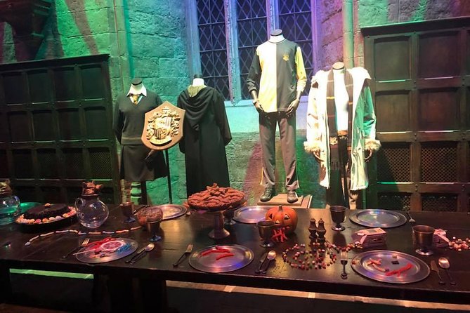 Private Transfers between London & Harry Potter Warner Studio - Why a private Potter transfer can save your morning