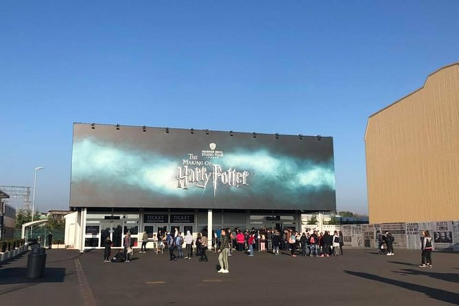 Private Transfers between London & Harry Potter Warner Studio - Returning to London after the studio visit