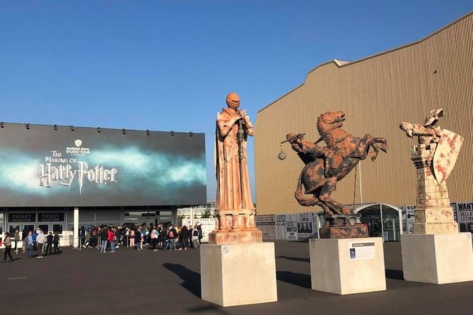 Private Transfers between London & Harry Potter Warner Studio - From your London address to the studio