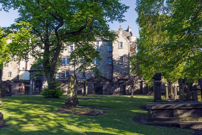 Private Walking Tour in Edinburgh: Harry Potter Inspirations - City Chambers and Rowling’s handprints