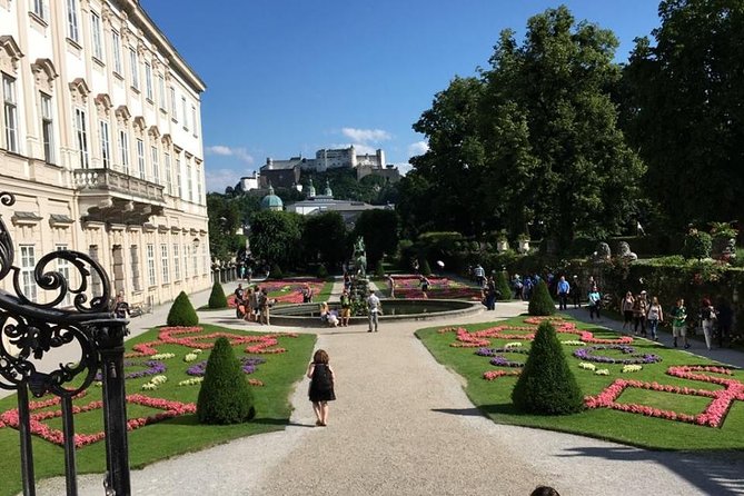 Public 8h tour to sites of "The Sound of Music Movie" & Hallstatt - Small group benefits and vehicle limits