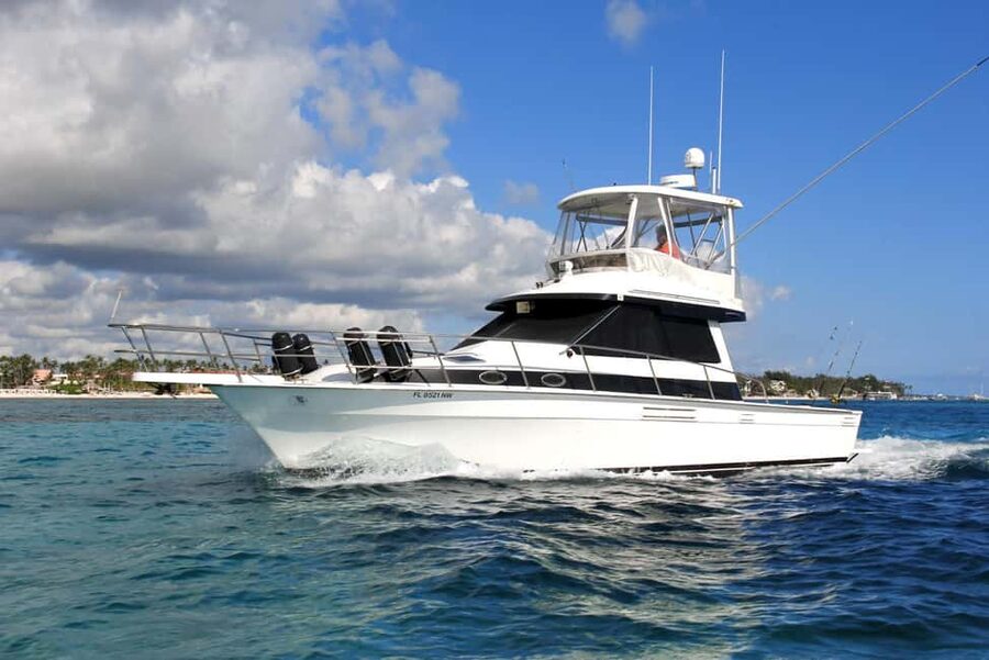Punta Cana offshore private fishing charter "Sherlock" 39 ' - What the Sherlock boat offers