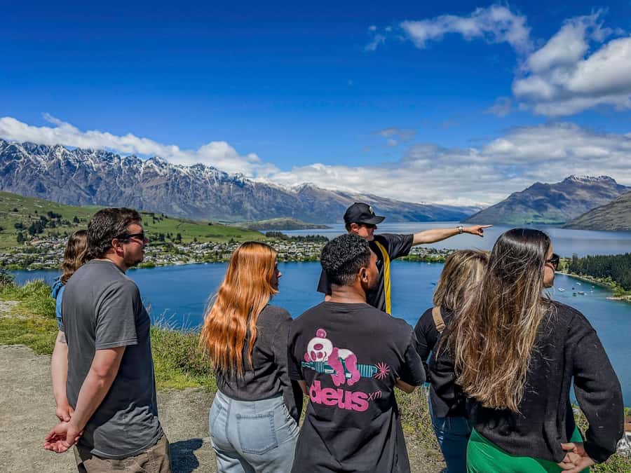 Queenstown: Lord of the Rings Locations Half-Day Tour - Queenstown Hill and the final panorama