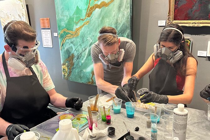 Resin Artwork in a Nolita Artist's Studio - Why the private format changes the experience