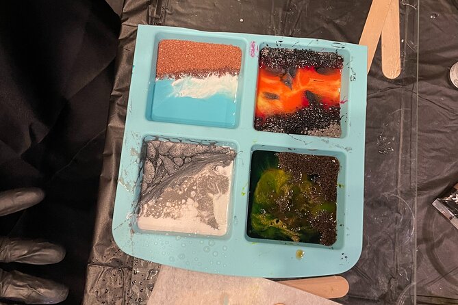 Resin Artwork in a Nolita Artist's Studio - Leaving the piece overnight