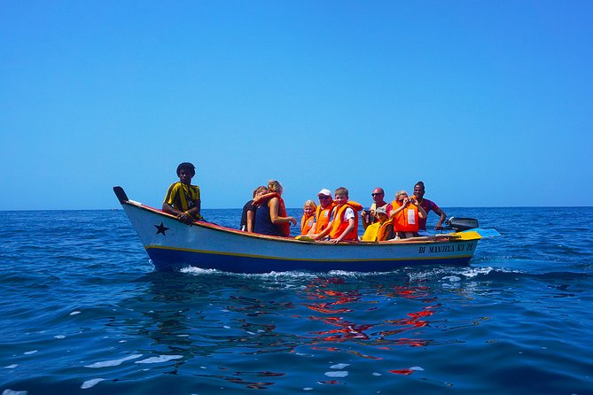 Ribeira da Barca: Boat Trip to the Cave, Snorkeling and BBQ on the beach - A fish barbecue on a black-sand beach