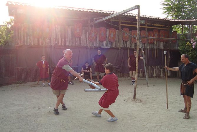 Roman Gladiator School: Learn How to Become a Gladiator - Learning the basic sword and shield moves